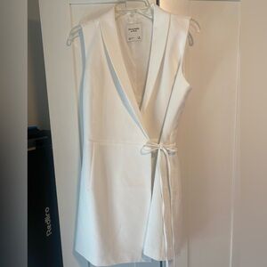 White, short, blazer-style wrap dress - Abercrombie size M